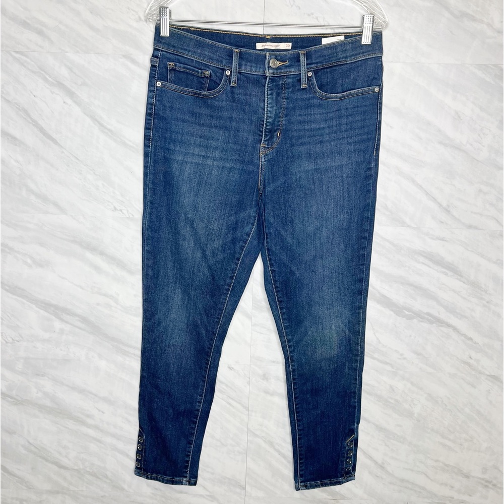 Levi’s 311 Shaping Skinny Jeans 30